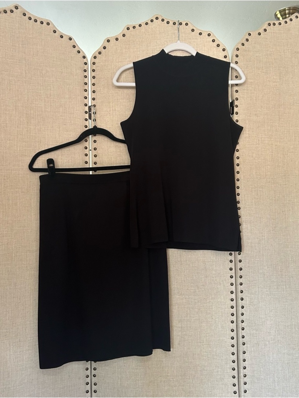 Misook Black Sleeveless Mock Neck Tank Knit Skirt Set 2pc Minimalist Essential